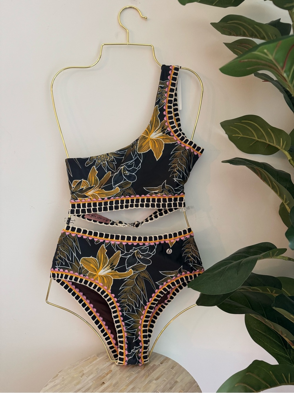 NWT TDL Colombia One-Shoulder Floral Cutout Bikini in Black and Yellow size M